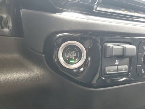 Used 2023 GMC Sierra 1500 SLT image 29