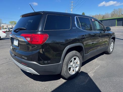 Used 2017 GMC Acadia SLE FWD image 4