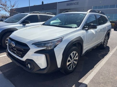 Used 2024 Subaru Outback Premium AWD/4WD image 1