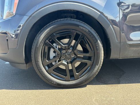 Used 2025 Kia Telluride EX X-Line AWD/4WD image 10