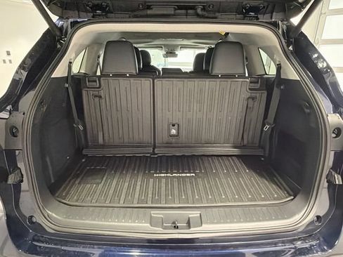 Certified 2026 Toyota Highlander Limited AWD/4WD image 21