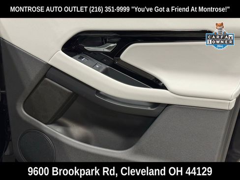 Used 2024 Land Rover Range Rover Evoque Dynamic SE image 45