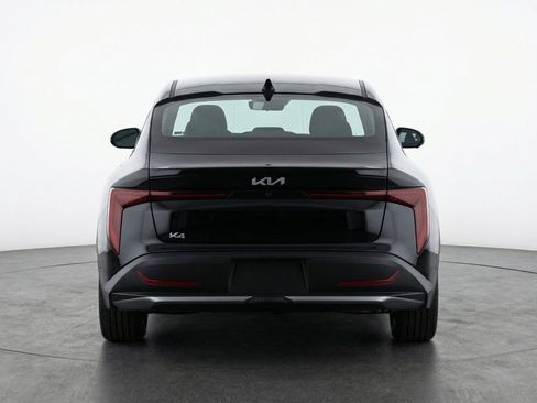 Used 2025 Kia K4 LXS image 7