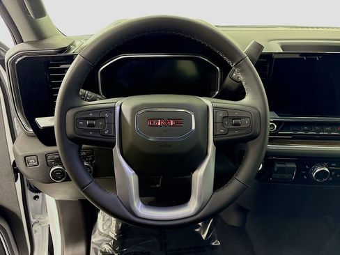 New 2026 GMC Sierra 1500 Elevation image 11