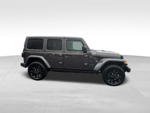 Used 2025 Jeep Wrangler Unlimited Sahara w/ Safety Group image 32