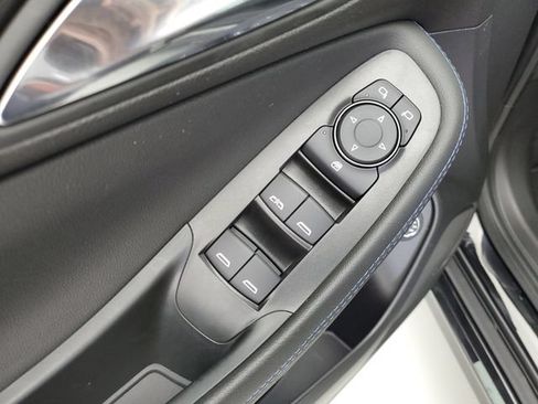 Used 2025 Buick Encore GX Sport Touring w/ Experience Buick Package FWD image 21