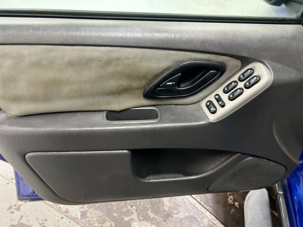 Used 2005 Ford Escape XLT AWD/4WD image 20