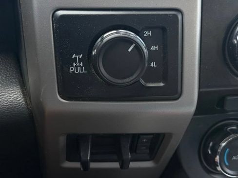 Used 2017 Ford F250 Lariat w/ Lariat Ultimate Package AWD/4WD image 8