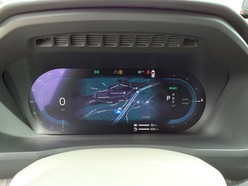 Certified 2025 Volvo XC90 T8 Plus w/ Protection Package image 17