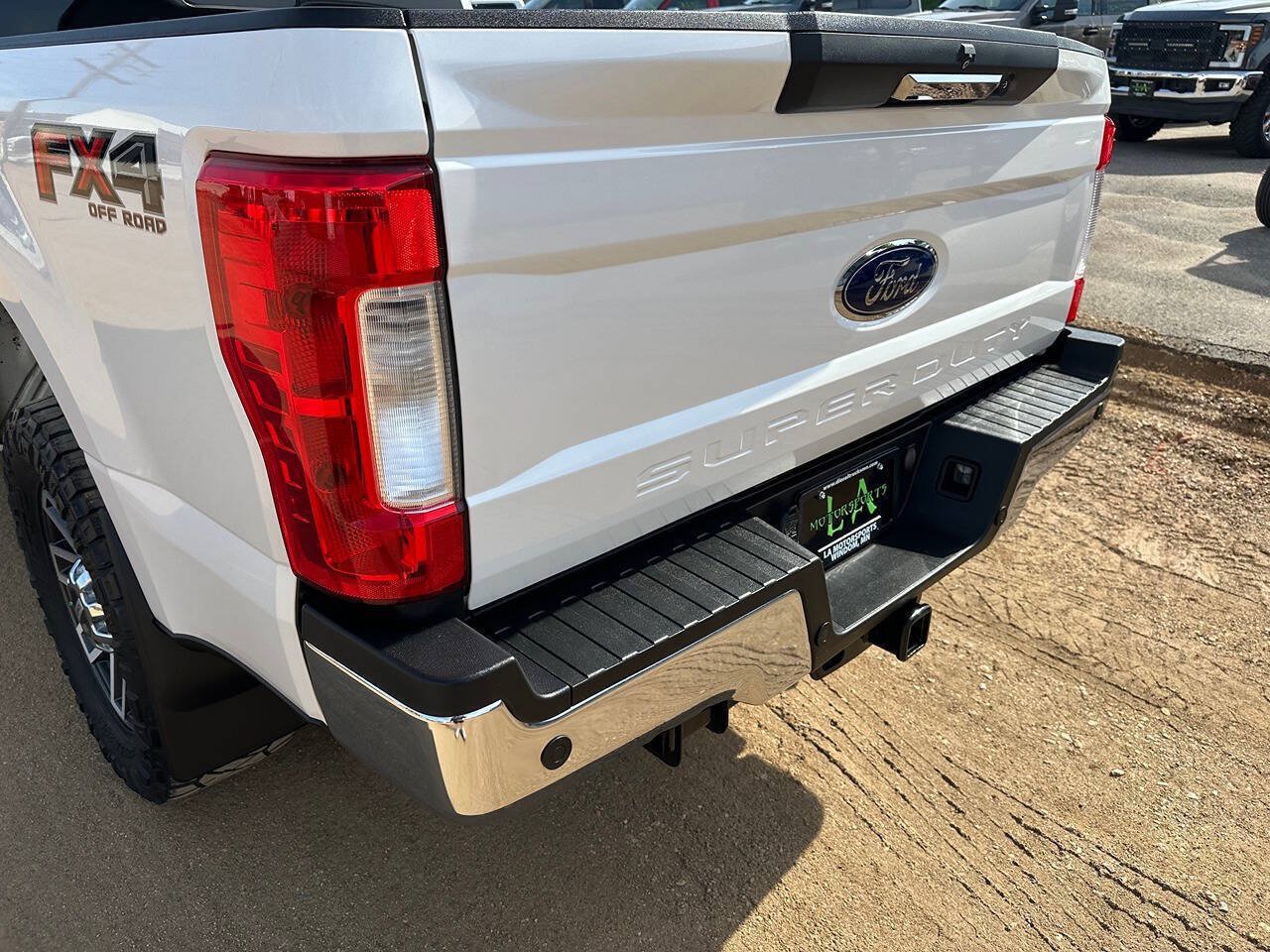 Used 2017 Ford F250 Lariat w/ Chrome Package AWD/4WD image 24