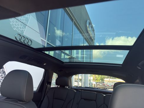 Used 2025 Audi Q7 3.0T Premium Plus image 31