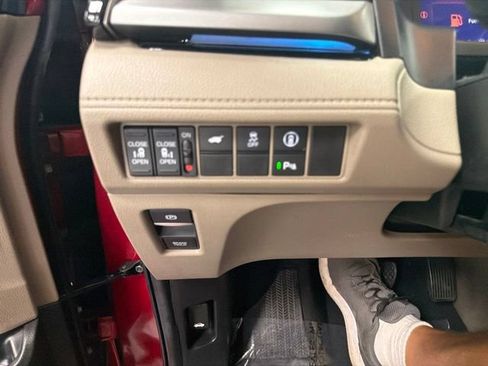 Used 2022 Honda Odyssey Touring image 30
