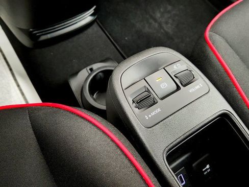 Used 2024 FIAT 500 e (RED) FWD image 16