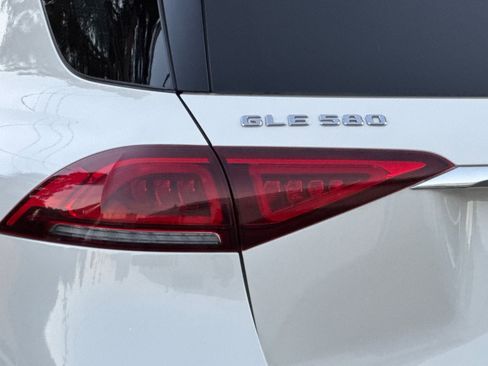 Used 2020 Mercedes-Benz GLE 580 4MATIC image 13