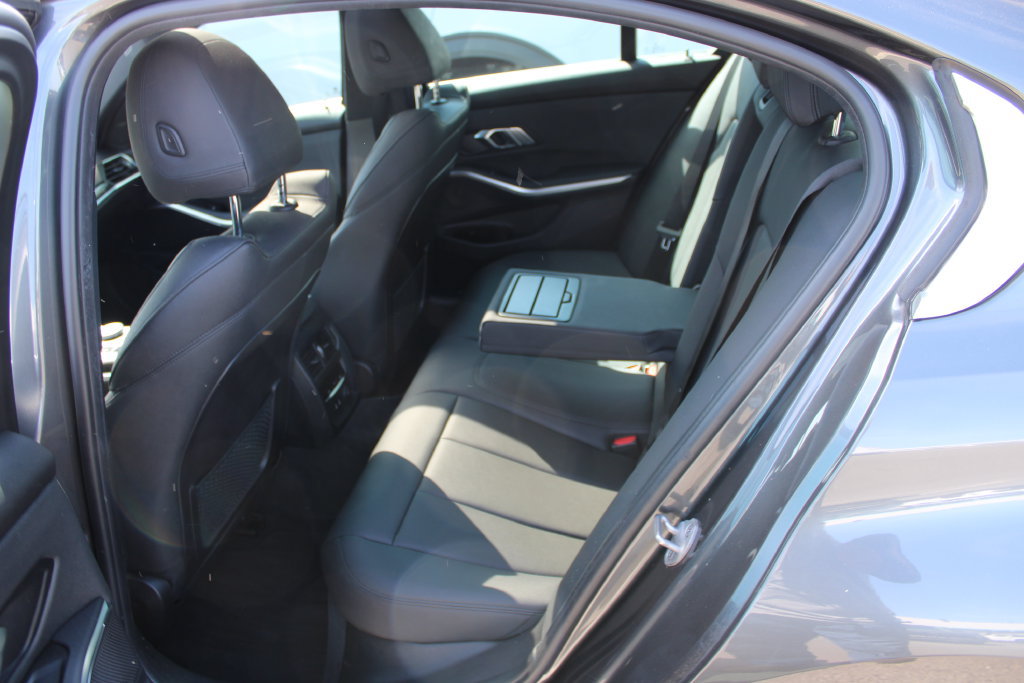 Used 2020 BMW 330i xDrive Sedan w/ Convenience Package AWD/4WD image 11