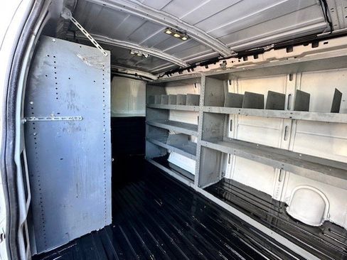 Used 2018 Chevrolet Express 2500 w/ Driver Convenience Package image 13