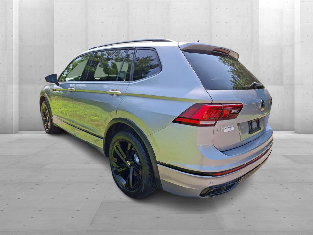Certified 2024 Volkswagen Tiguan SE R-Line AWD/4WD image 4