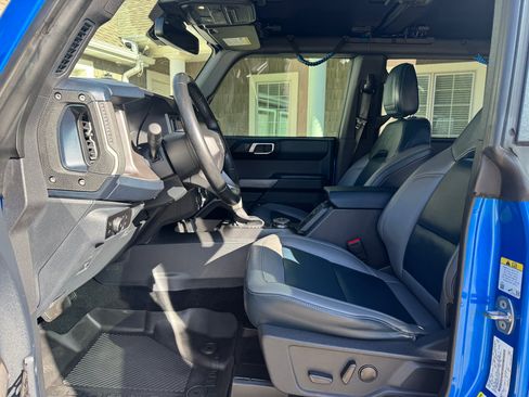 Used 2023 Ford Bronco Outer Banks image 12