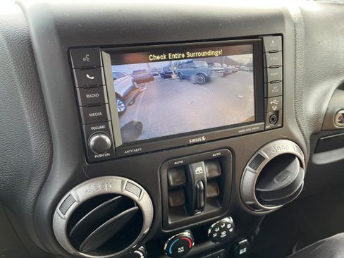 Used 2017 Jeep Wrangler Unlimited Sport image 22