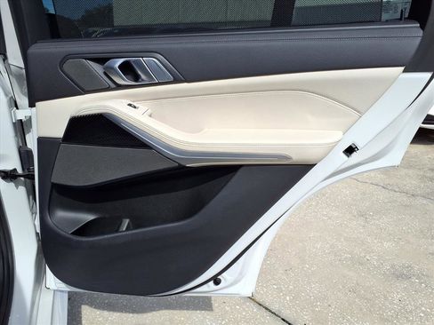 Used 2021 BMW X5 M50i w/ Executive Package image 14