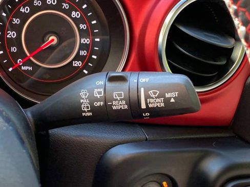 Used 2021 Jeep Wrangler Unlimited Rubicon AWD/4WD image 23