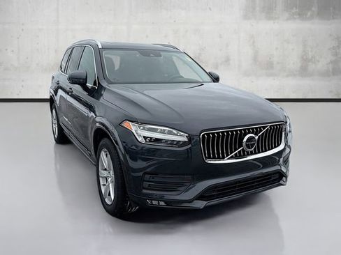 Used 2021 Volvo XC90 T6 Momentum image 3