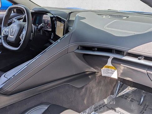 Used 2024 Chevrolet Corvette Stingray Preferred Cpe w/ Z51 Performance Package RWD image 18
