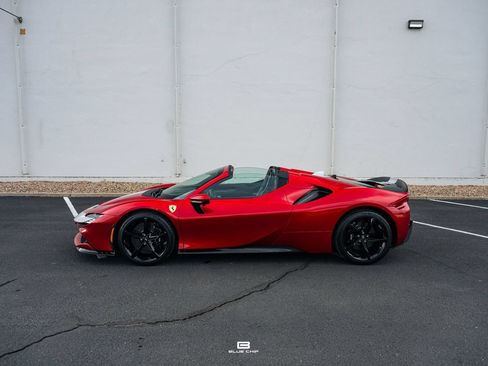 Used 2025 Ferrari SF90 Spider AWD/4WD image 3