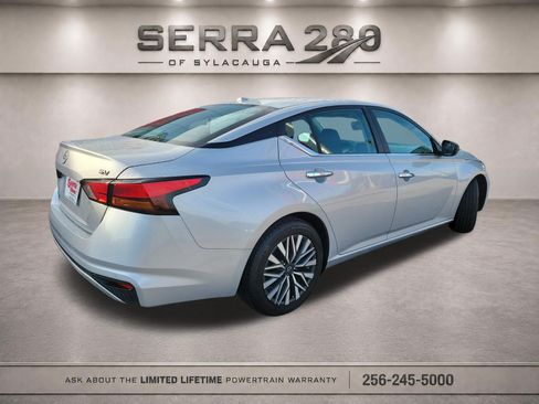 Used 2024 Nissan Altima 2.5 SV FWD image 5
