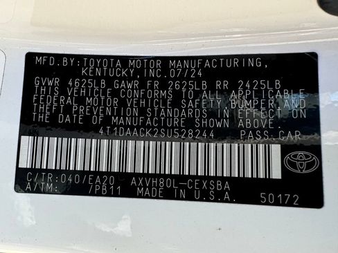 Used 2025 Toyota Camry SE FWD image 21