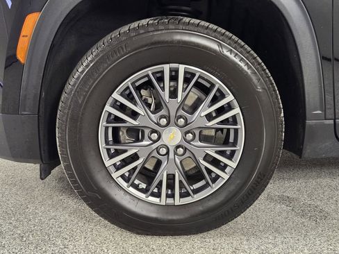 New 2026 Chevrolet Traverse LT w/ Driver Confidence Package FWD image 13