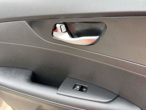 Used 2023 Kia Forte GT-Line w/ GT-Line Premium Package FWD image 21