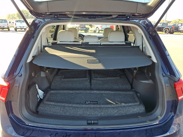 Used 2023 Volkswagen Tiguan SE FWD image 28