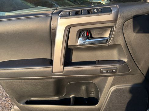 Used 2021 Toyota 4Runner Limited AWD/4WD image 13