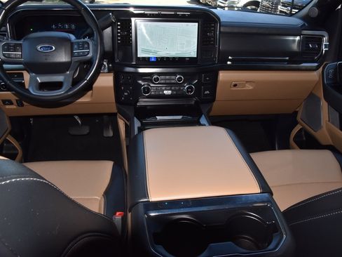 Used 2024 Ford F250 Lariat w/ Chrome Package image 16