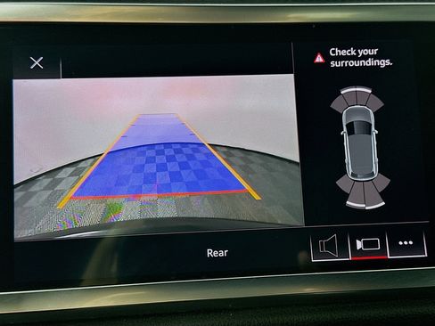 Used 2019 Audi Q3 2.0T Premium Plus image 11