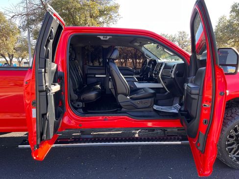 Used 2021 Ford F350 Lariat w/ Chrome Package image 10