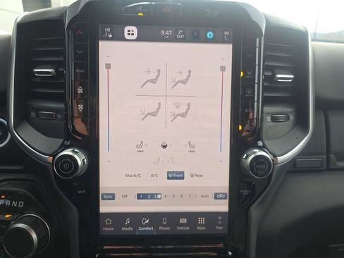 New 2026 RAM 1500 4x4 Crew Cab image 20