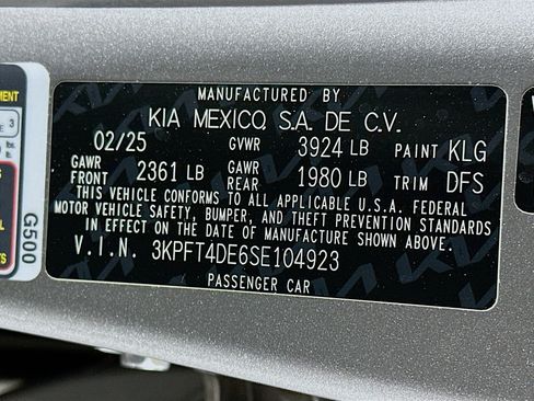 Used 2025 Kia K4 LXS image 12