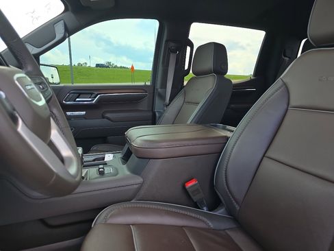 Used 2024 GMC Sierra 1500 Denali w/ Denali Reserve Package AWD/4WD image 21