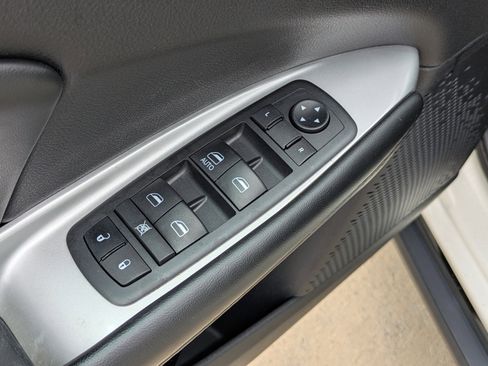 Used 2020 Dodge Journey SE w/ SE Popular Equipment Group FWD image 6