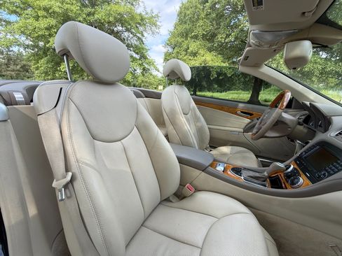 Used 2007 Mercedes-Benz SL 550 image 36