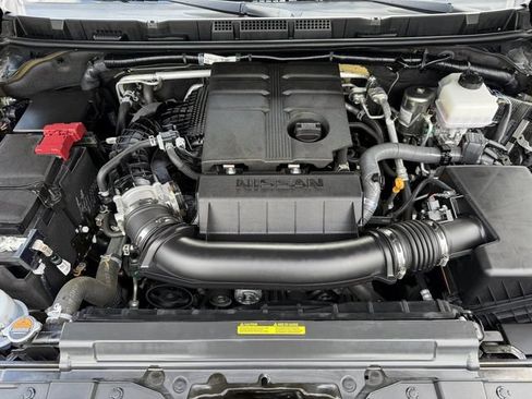 Used 2024 Nissan Frontier SL w/ Technology Package RWD image 41