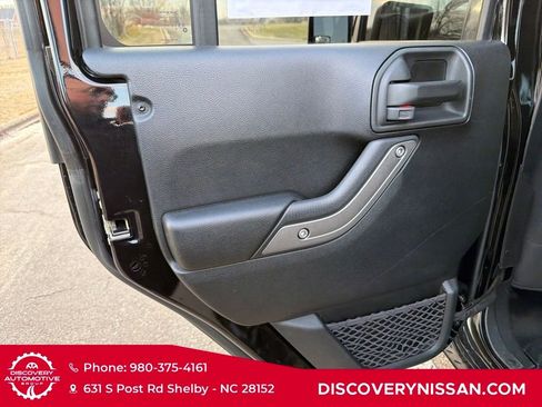 Used 2018 Jeep Wrangler Unlimited Sport S image 27