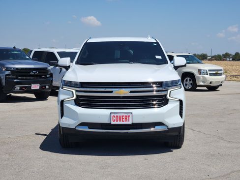 Used 2021 Chevrolet Suburban LT w/ Luxury Package RWD image 2