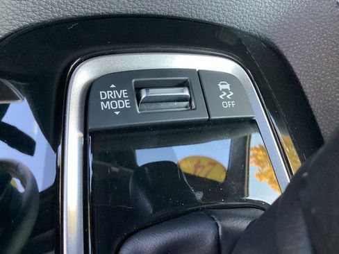 Used 2024 Toyota Corolla SE image 28