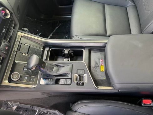 Used 2024 Lexus GX 550 w/ Cold Area Package image 25