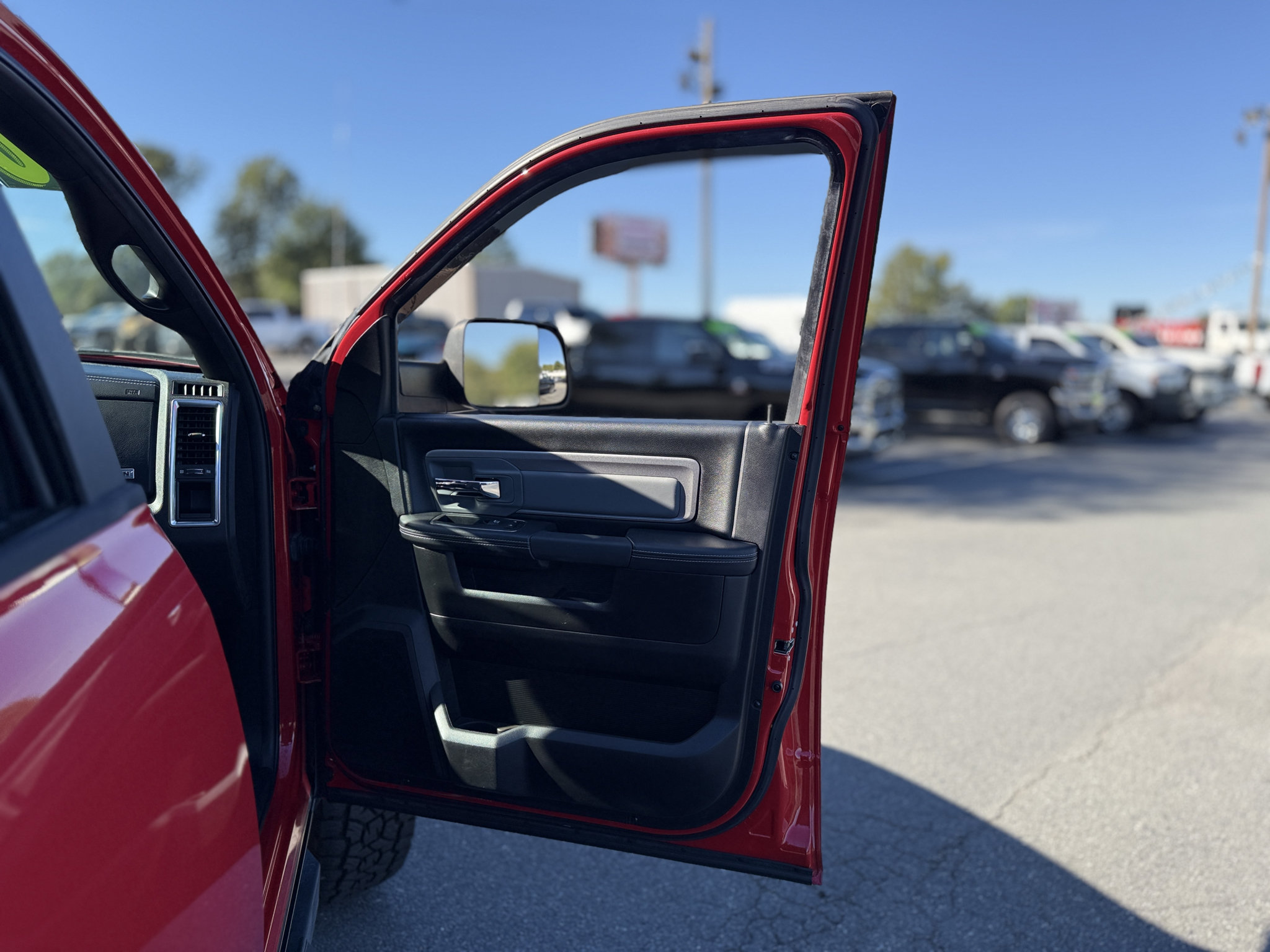 Used 2018 RAM 2500 Power Wagon w/ Luxury Group AWD/4WD image 27