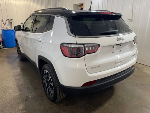 Used 2022 Jeep Compass Limited w/ Sun and Sound Group image 5