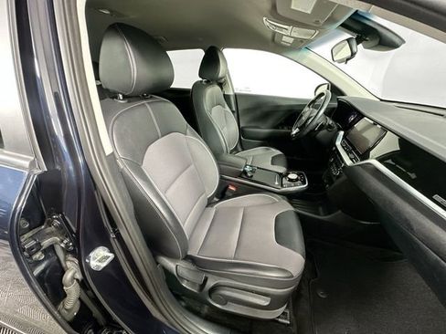Used 2022 Kia Niro EX w/ Cold Weather Package image 30